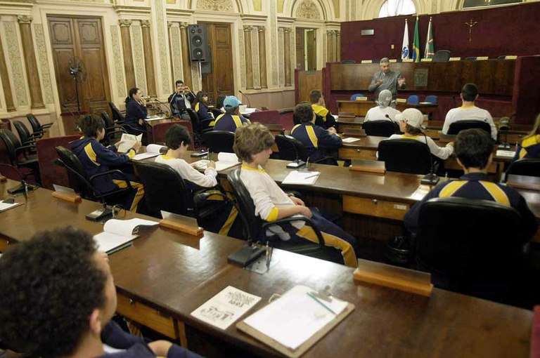 Câmara recebe grupo de estudantes 