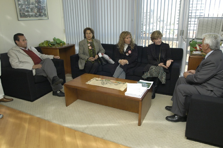 Câmara recebe visita de Gleisi Hoffmann  