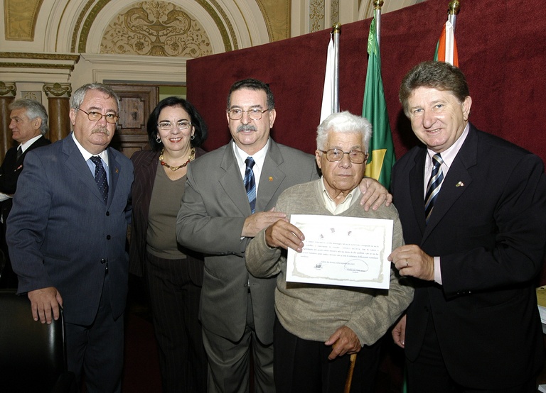 Câmara reconhece trabalho de músico 