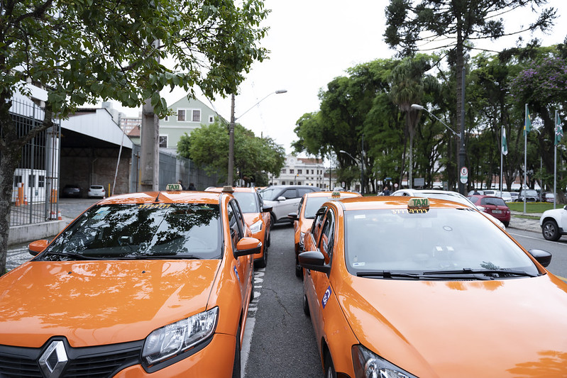 Câmara relança Frente Parlamentar dos Taxistas de Curitiba