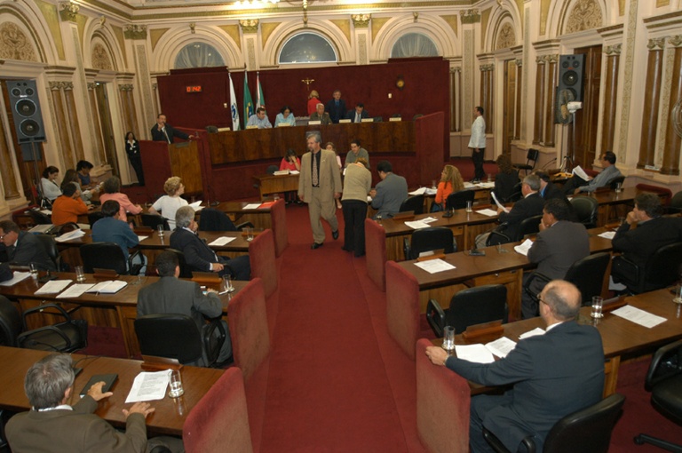 Câmara tem semana com a pauta de votação lotada 