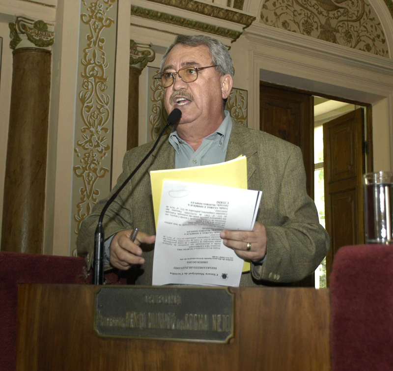 Câmara vai homenagear médico com cidadania 