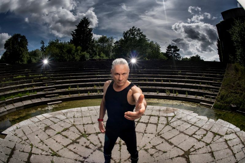 Câmara vota Cidadania Honorária de Curitiba a Bruce Dickinson