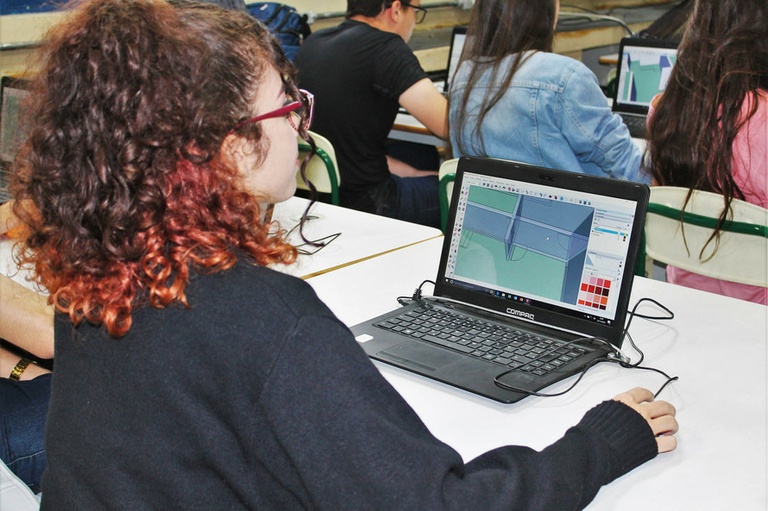 Câmara vota cumprimento da Lei do Aprendiz como critério para contratação