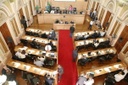 Câmara vota reajuste a servidores e congelamento do subsídio de vereadores