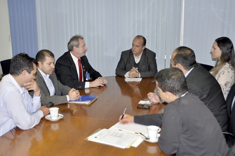 Câmaras de Curitiba e Joinville trocam experiências 