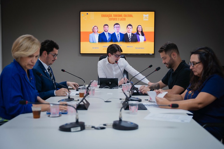 Campanha de trânsito é aprovada e já pode ser votada na Câmara de Curitiba