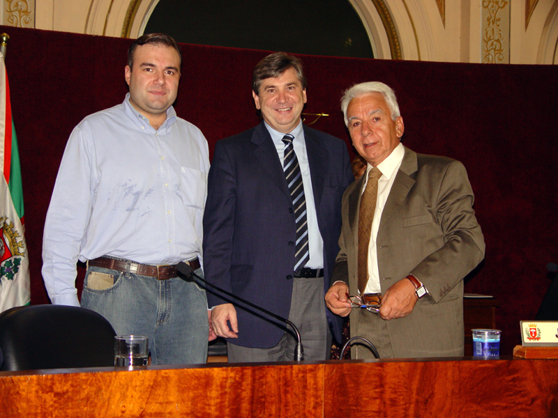 Candidato ao Senado da Itália visita os vereadores 