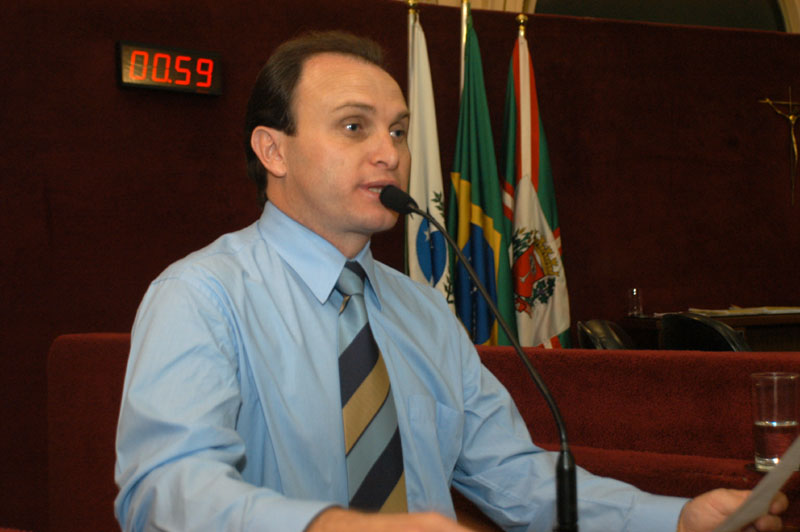 Cantor é indicado Cidadão Honorário 