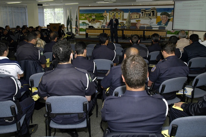Capacitação alerta para o risco do consumo de álcool 