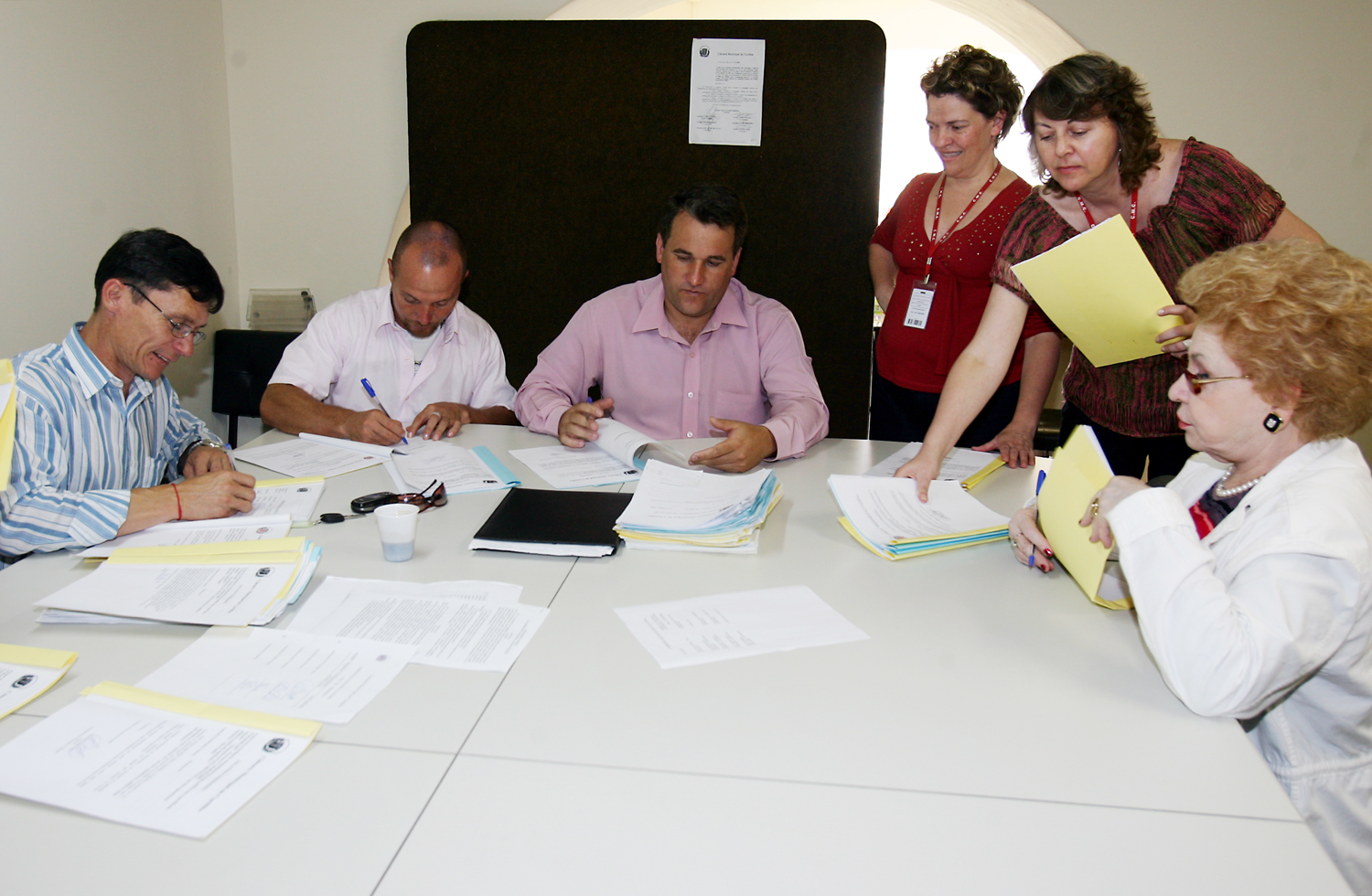 Carro oficial poderá usar combustível renovável 