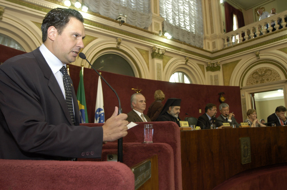 Cassio Taniguchi recebe homenagem na Câmara  