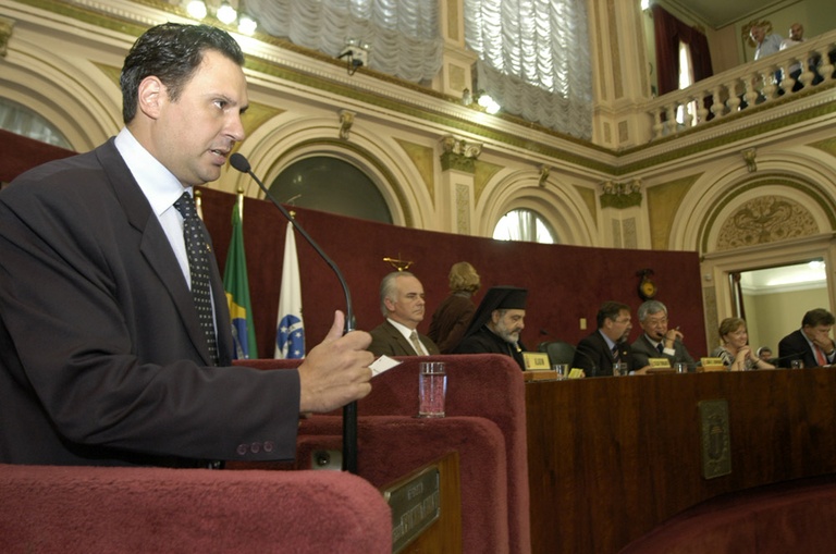 Cassio Taniguchi recebe homenagem na Câmara  