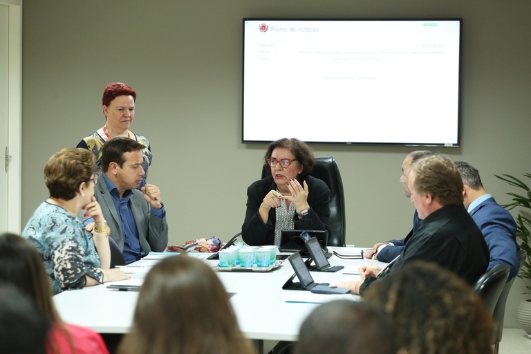 CCJ acata proibição à bebida alcoólica nas ruas durante madrugada