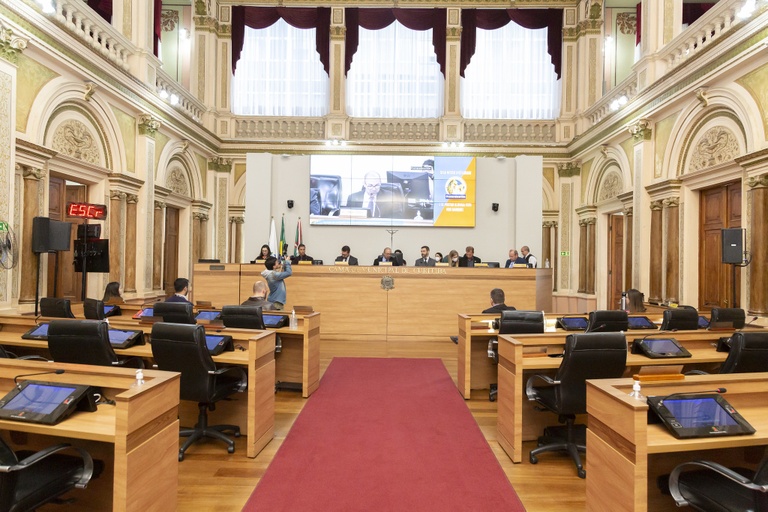 CCJ admite política de transparência em escolas do Município