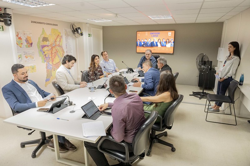 CCJ arquiva projeto que proibia terceirização de escolas municipais