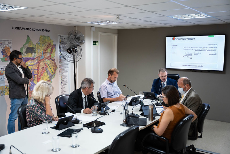 CCJ autoriza tramitação do Novo Plano de Carreira da Prefeitura de Curitiba