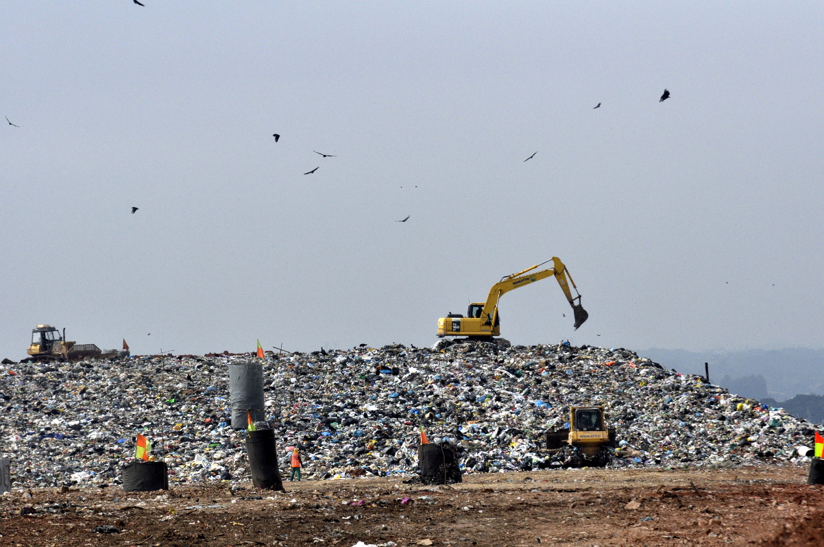 CCJ avalia atualizar lei do aterro da Caximba para exploração de biogás
