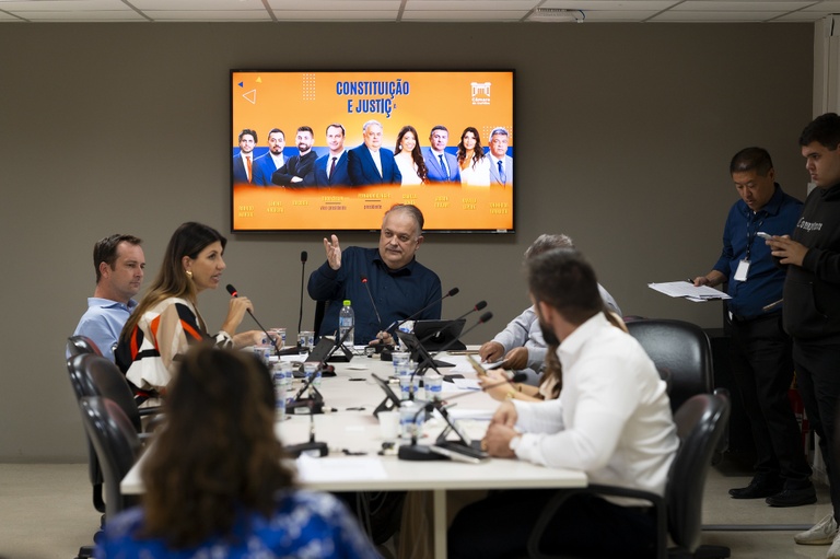 CCJ: ingresso de Curitiba em consórcio e mais 10 projetos aprovados