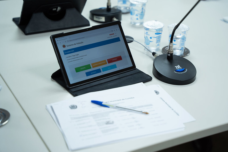 CCJ da Câmara de Curitiba pede mais informações em sete projetos de lei