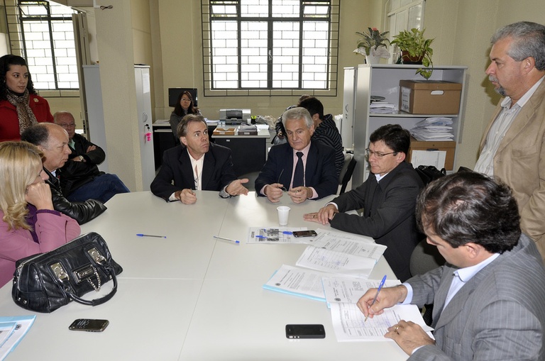 Censo Inclusão e Padrinho Curitibano têm aval de comissão 