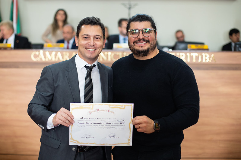 Empreendedores curitibanos são homenageados na Câmara Municipal