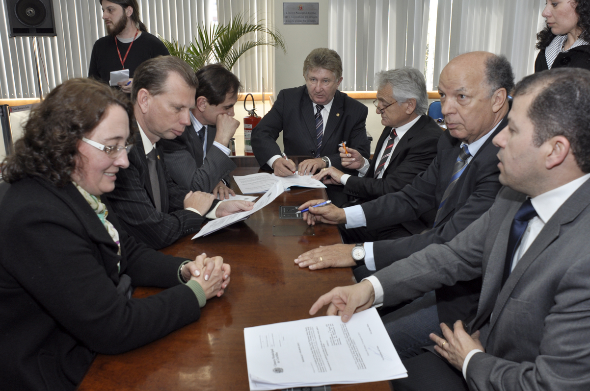 Chicarelli pede vistas de crédito para unidade de saúde 