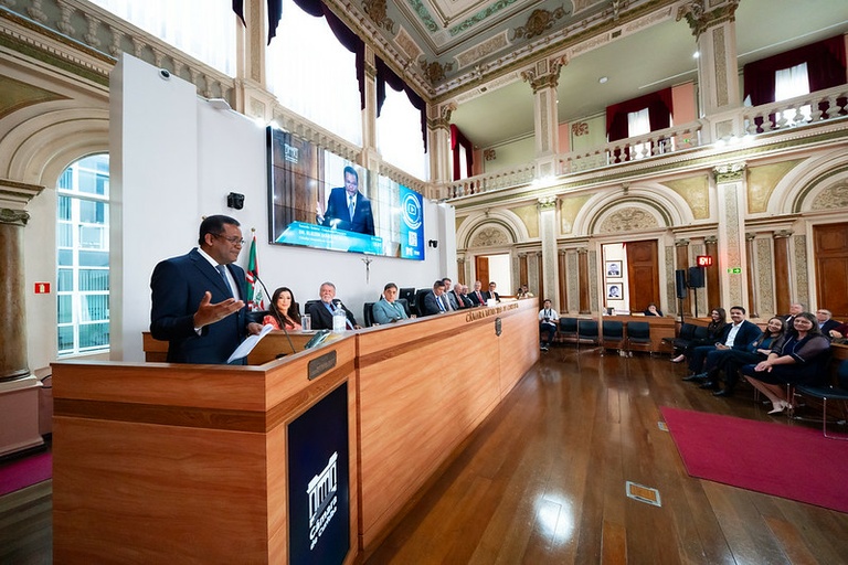 Procurador de Justiça recebe Cidadania Honorária