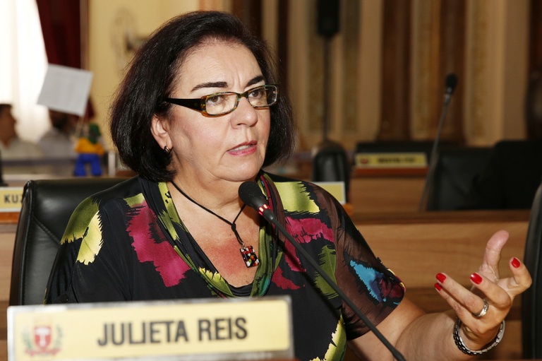 Cinemas e teatros podem ter poltronas para gestantes