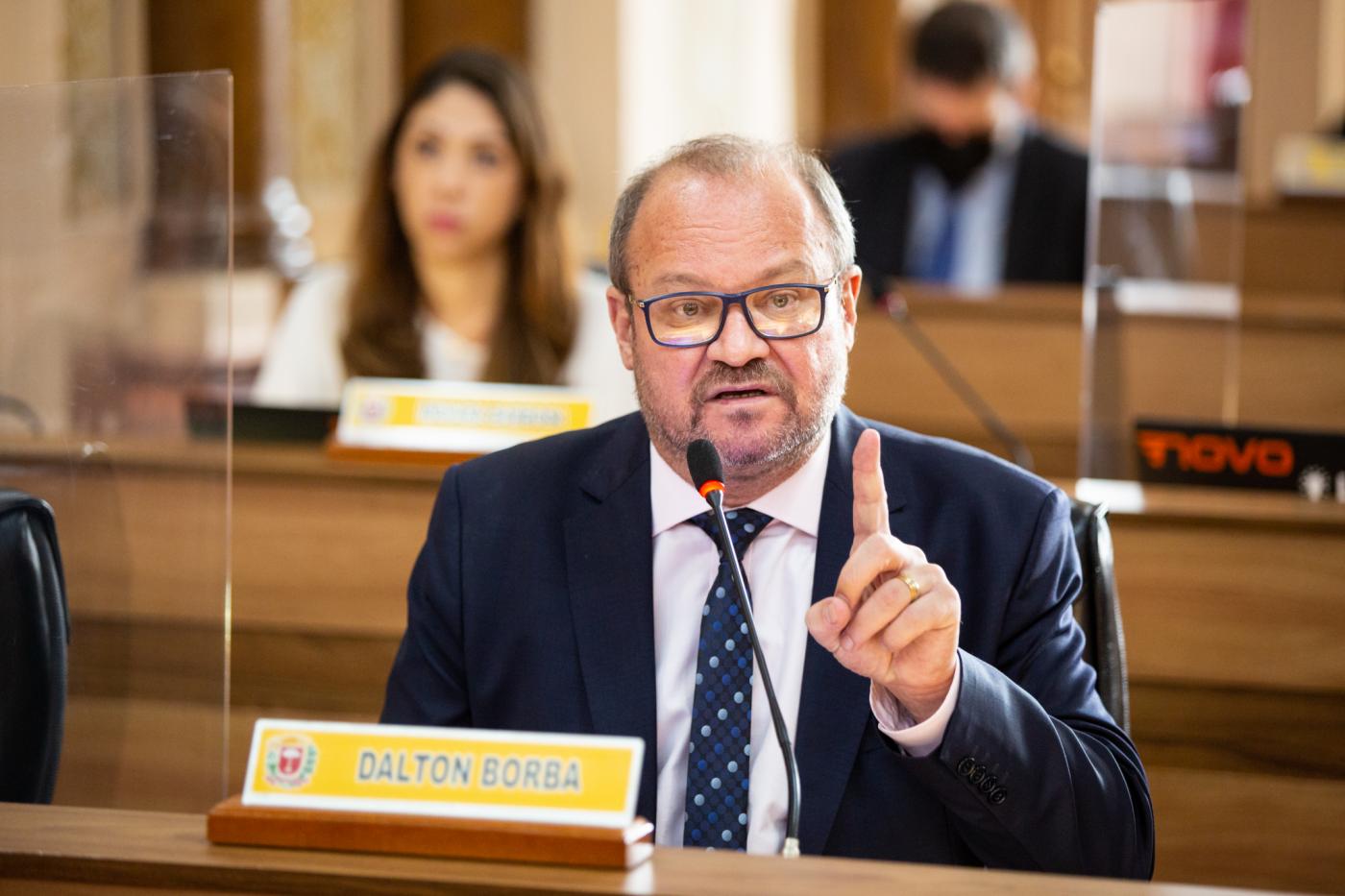 CMC aprova contas do Executivo de 2015, da gestão Gustavo Fruet