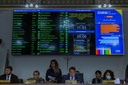 Plenário acata texto-base e quatro emendas à LDO para 2023