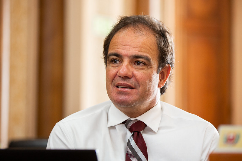 CMC adia votação do uso do recuo frontal por mais 2 sessões