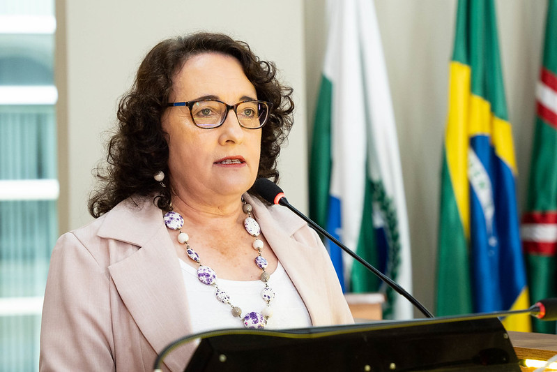 CMC apoia convocação de professores aprovados em concursos