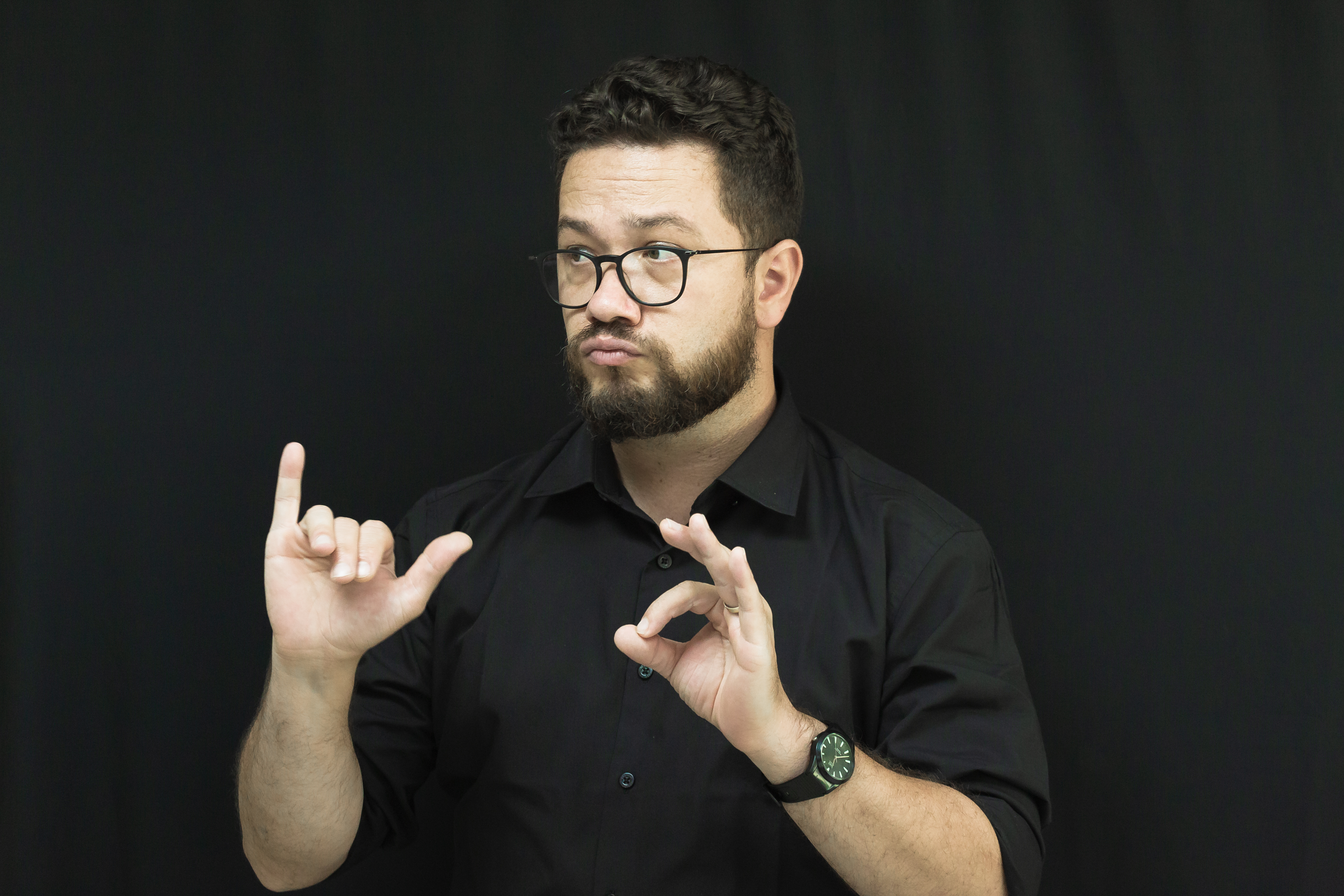 Aprovado reconhecimento da Língua Brasileira de Sinais em Curitiba 