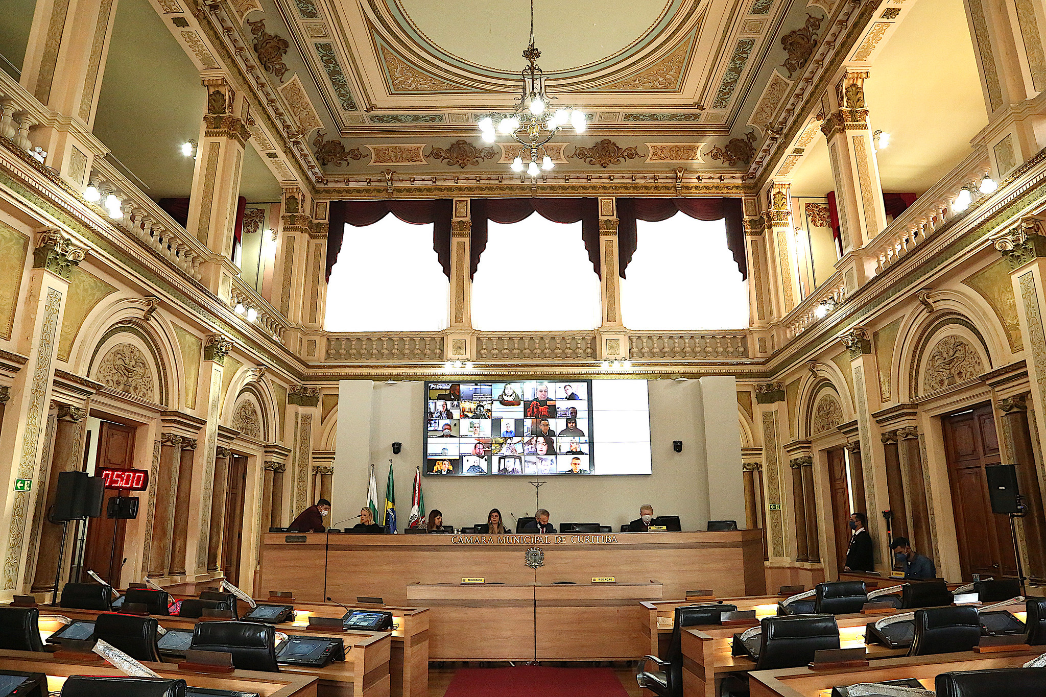 CMC confirma alterações previdenciárias, em conselho e empréstimo