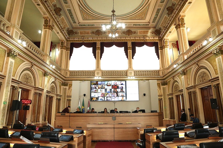 CMC confirma alterações previdenciárias, em conselho e empréstimo