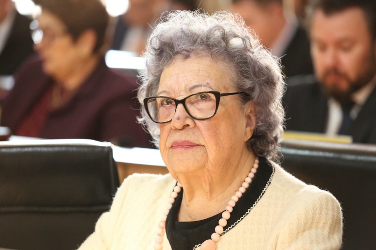 CMC confirma homenagem póstuma a Dona Lourdes e alienação