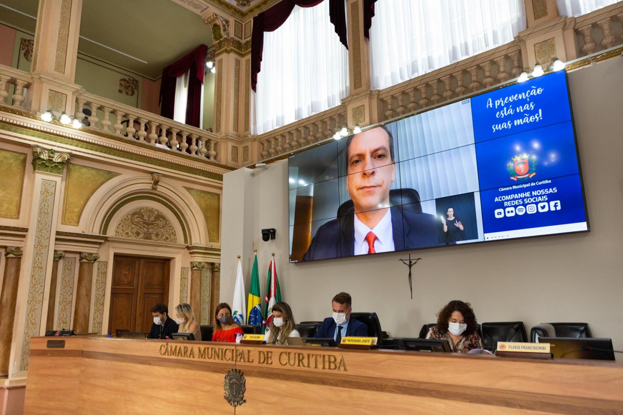 CMC confirma multa a fura-filas e alteração no Refic Covid-19