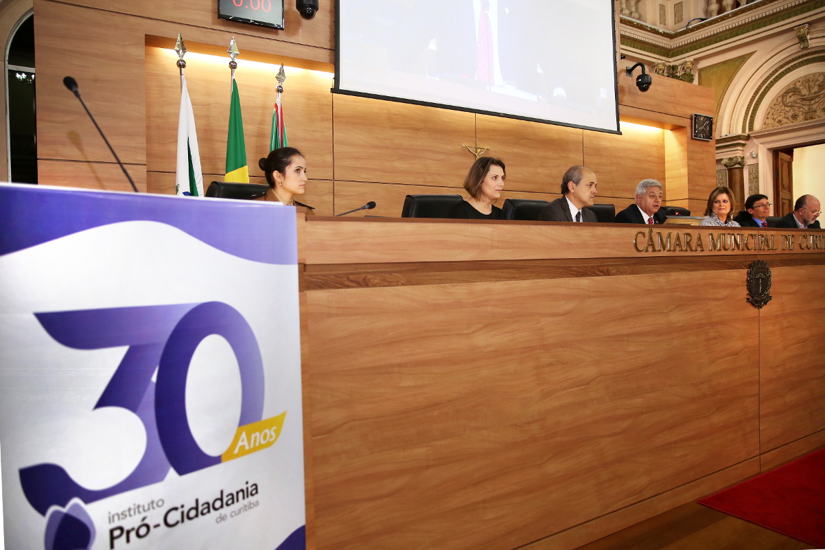 CMC homenageia 30 anos do Instituto Pró-Cidadania de Curitiba