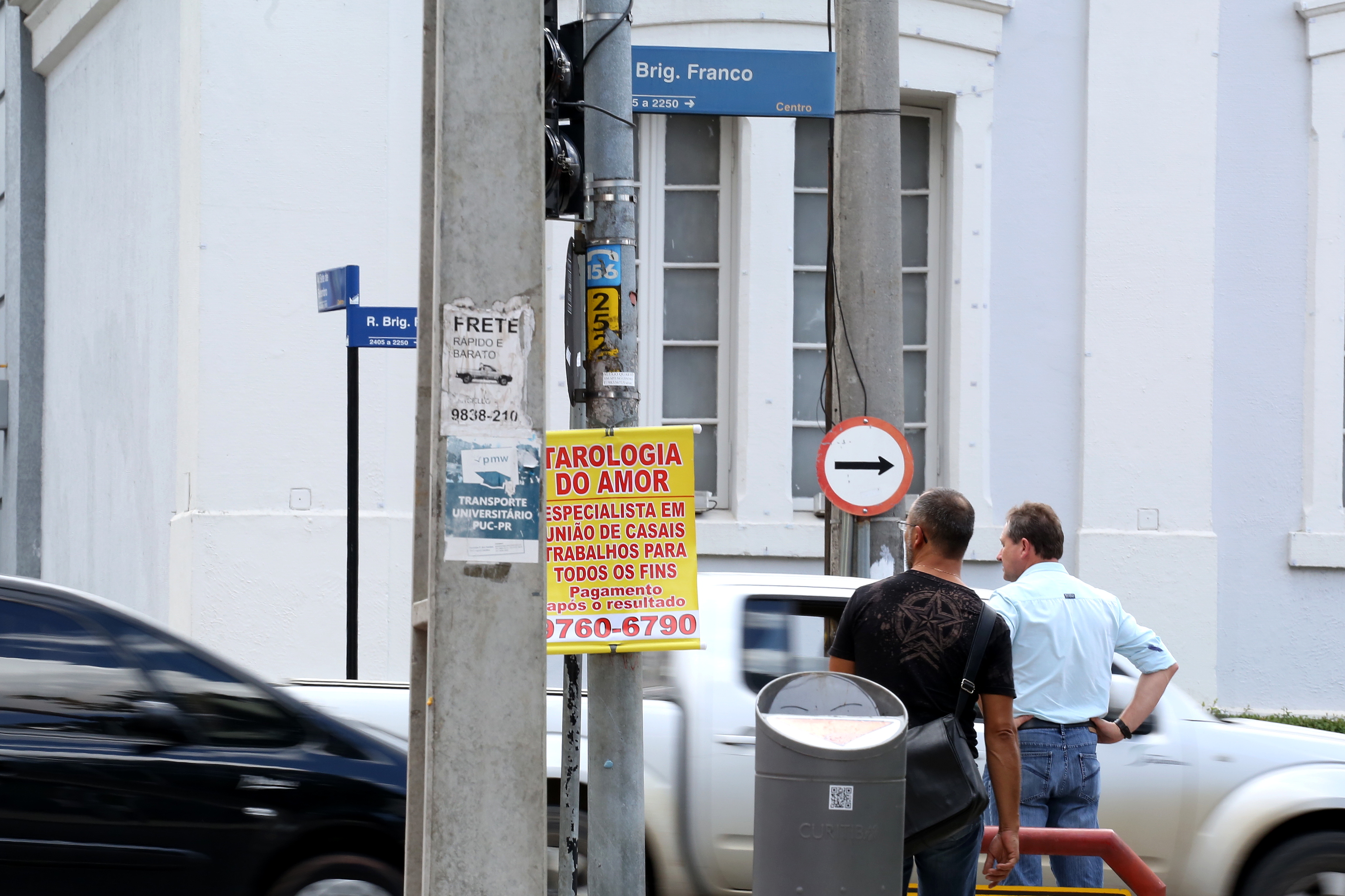 CMC retoma debate de multa por afixação de publicidade irregular