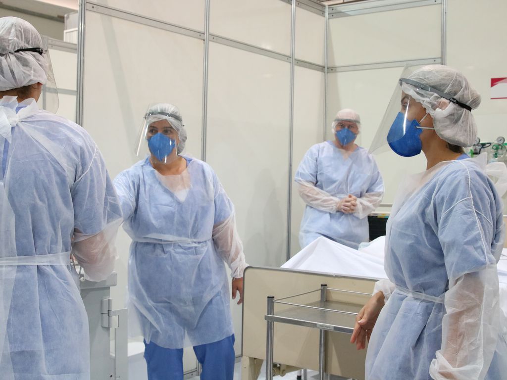 CMC vota homenagem a profissionais da linha de frente da covid-19