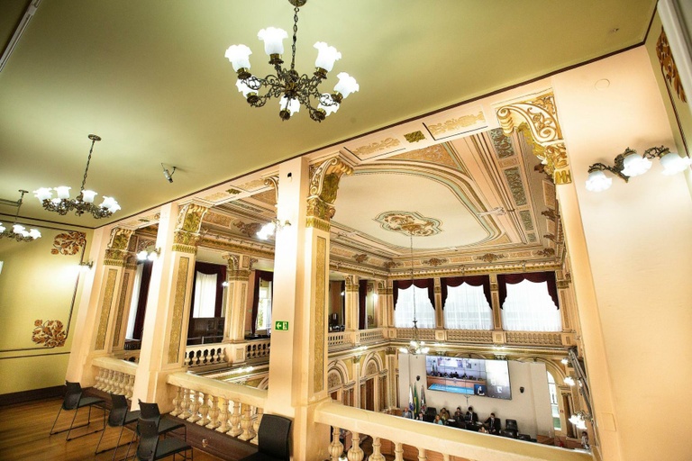 CMC vota opção ao atestado em academias e crédito para escola