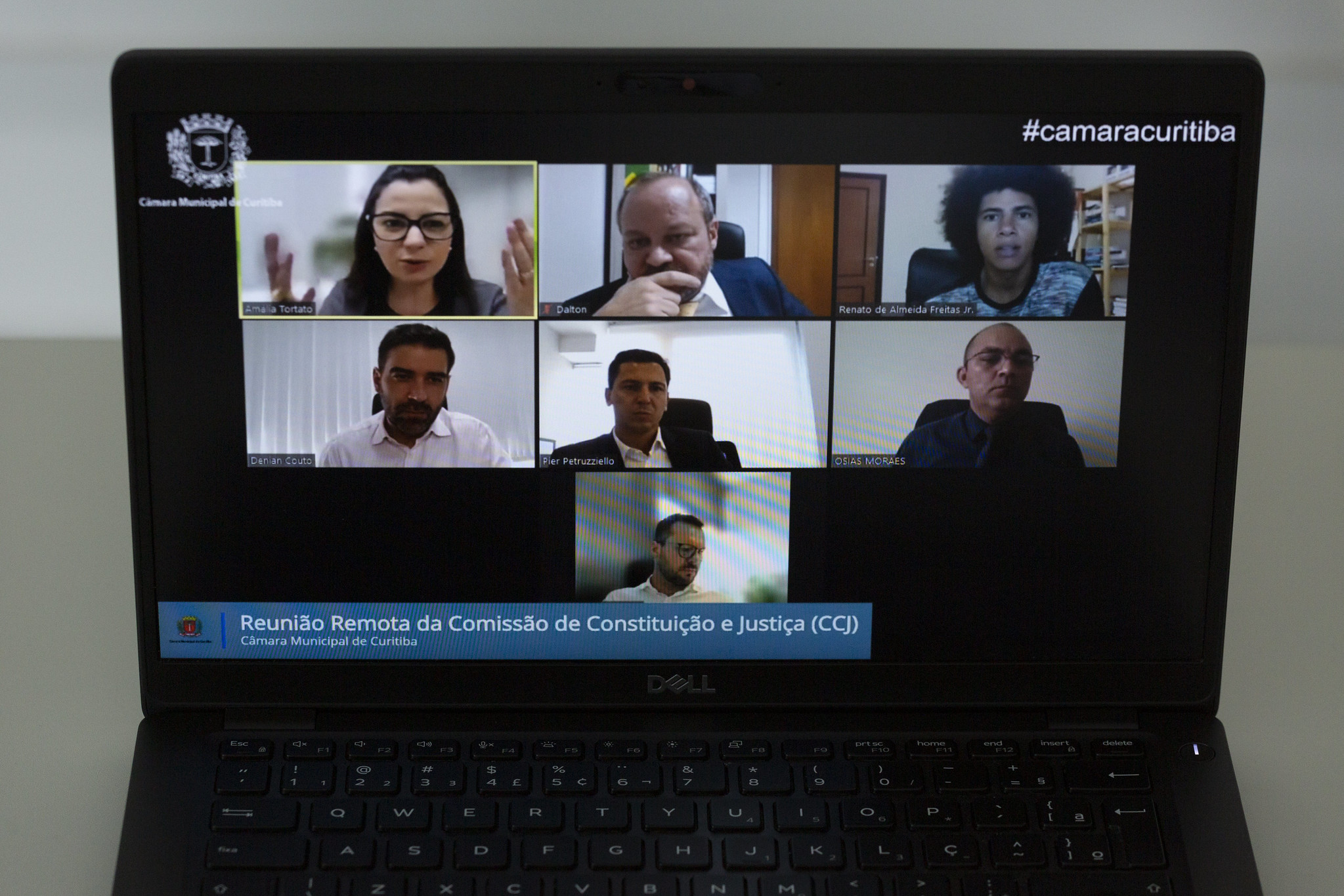 Com aval da CCJ, controle social dos radares avança na Câmara de Curitiba