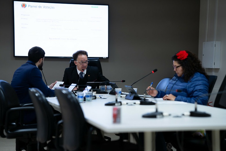 Com aval de Serviço Público, 8 projetos avançam na Câmara de Curitiba