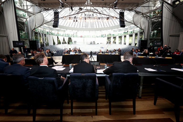 Com emendas, criada Lei de Responsabilidade Fiscal Municipal