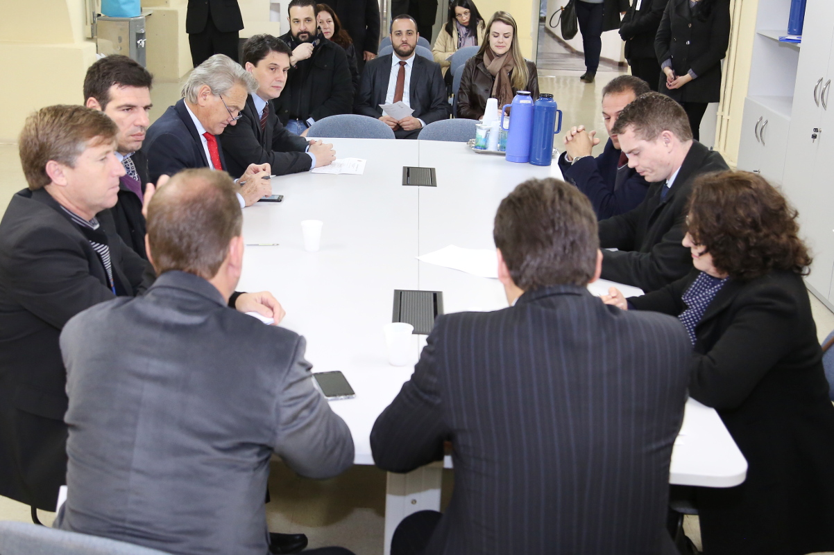 Com impasse sobre documentos, Economia adia votação do Cadin