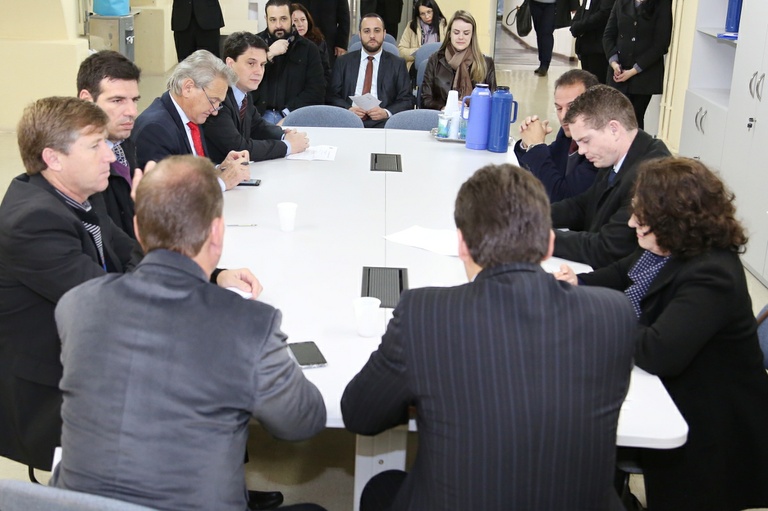 Com impasse sobre documentos, Economia adia votação do Cadin