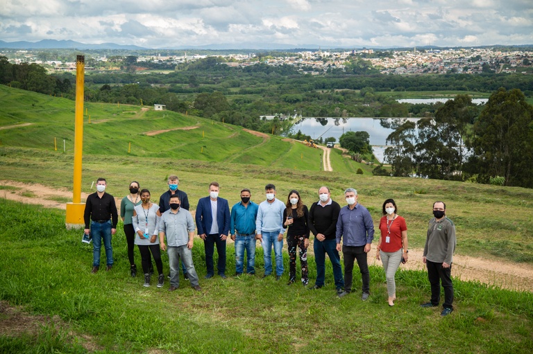 Com licitação do lixo à frente, vereadores visitam aterros do Caximba e da Estre