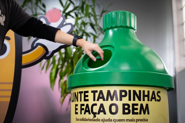 Com pontos de coleta, CMC reforça a campanha Tampinha Paraná