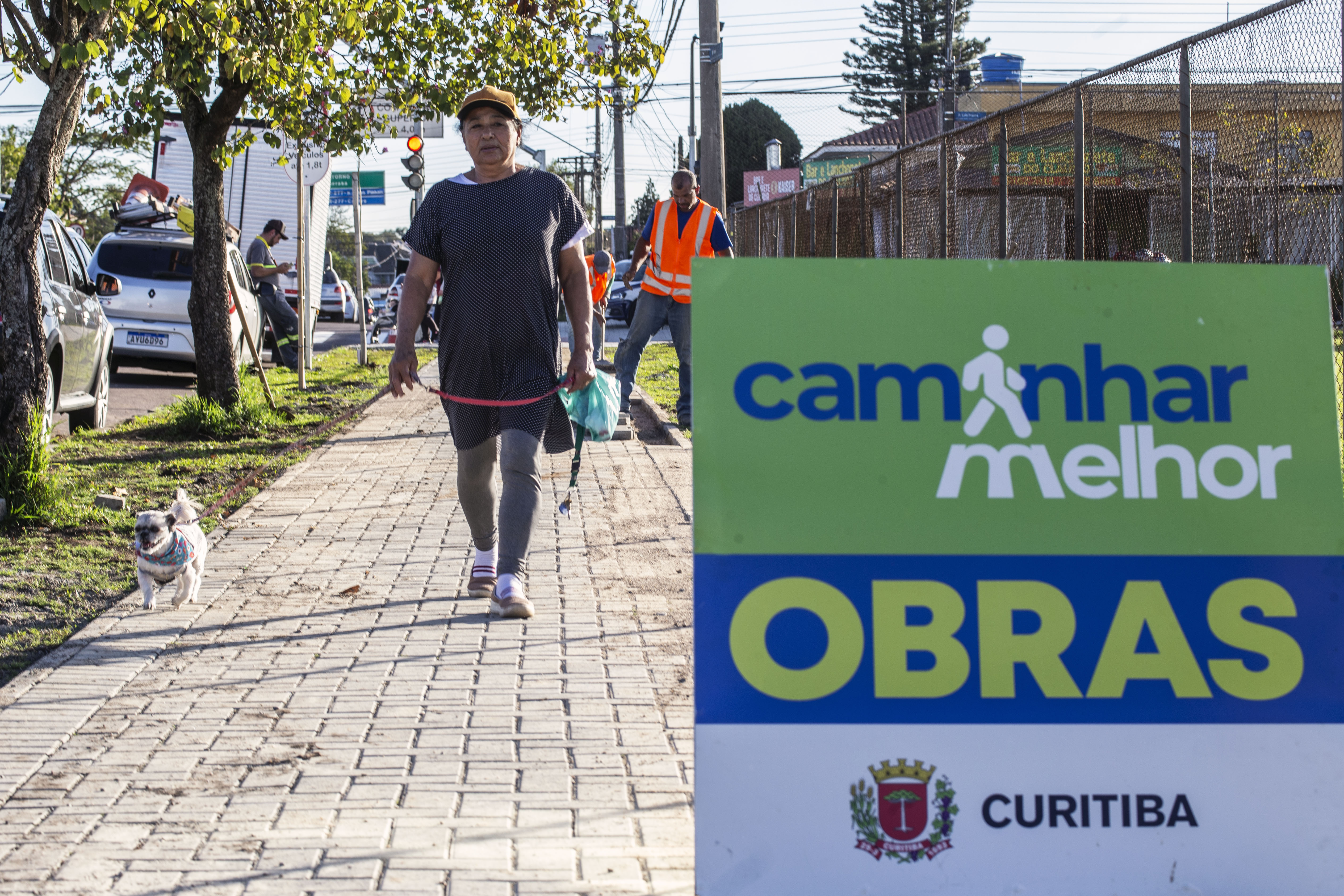 Com projeto sobre calçadas em Curitiba, Câmara debate acesso seguro à saúde